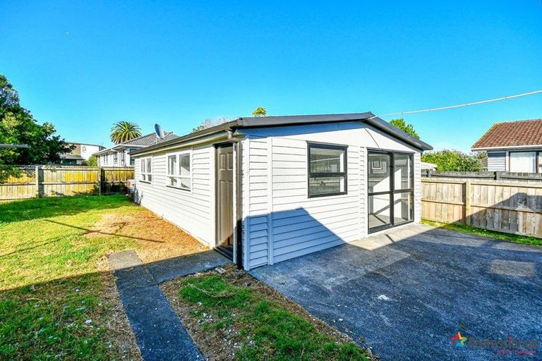 Photo of property in 22 Lyncroft Street, Mangere East, Auckland, 2024