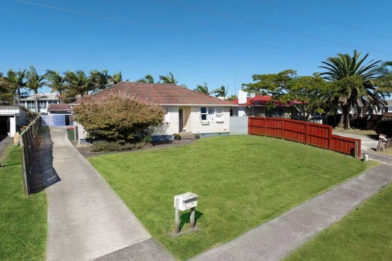 Photo of property in 6 Mangos Place, Pakuranga, Auckland, 2010
