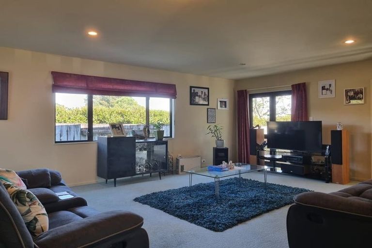 Photo of property in 36d Shelter Grove, Frankleigh Park, New Plymouth, 4310