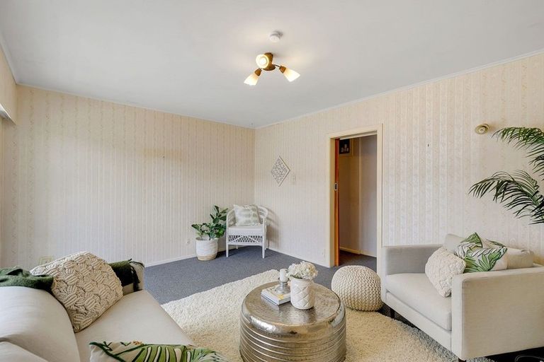 Photo of property in 3/12 Jillett Street, Titahi Bay, Porirua, 5022