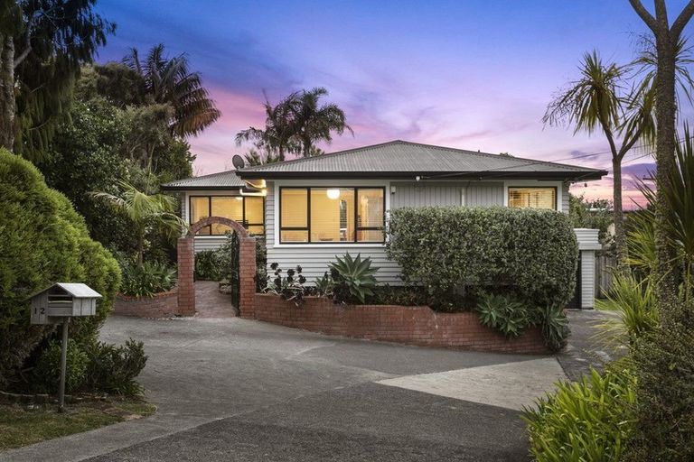 Photo of property in 12 Deane Avenue, Titirangi, Auckland, 0604
