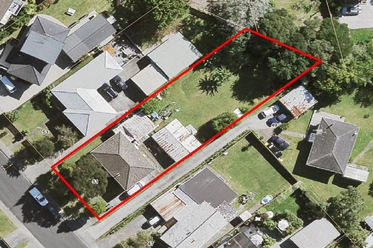 Photo of property in 51 Castleford Street, Green Bay, Auckland, 0604