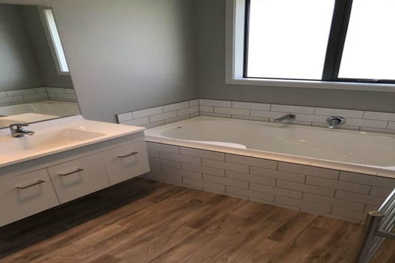 Photo of property in 31 Timsfield Drive, Lake Hawea, Wanaka, 9382