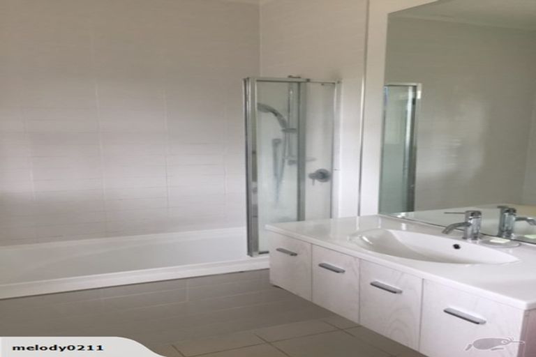 Photo of property in 17 Massey Avenue, Greenlane, Auckland, 1061