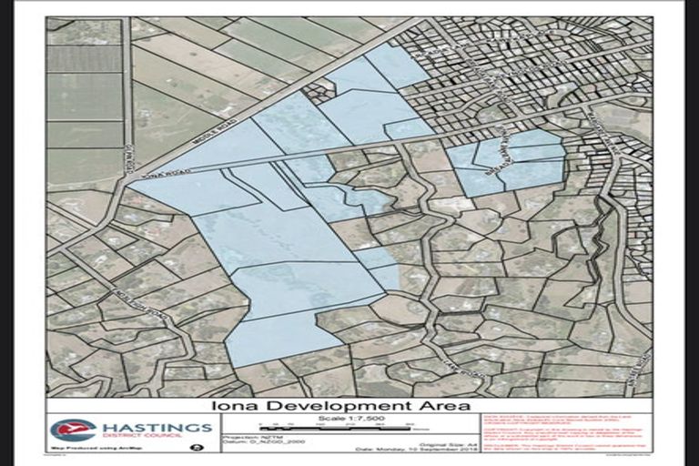 Photo of property in Long Cottage Gallery, 145 Iona Road, Havelock North, 4130