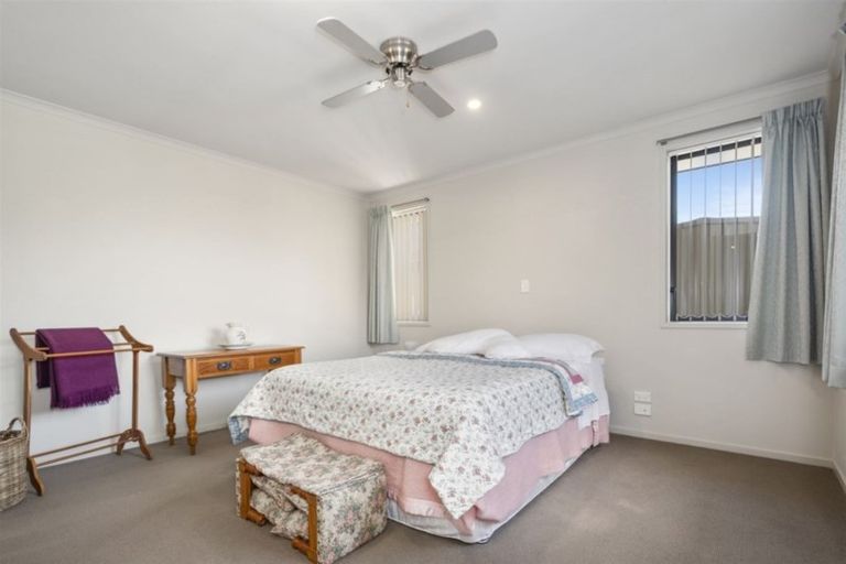 Photo of property in 86 Doncaster Drive, Papamoa Beach, Papamoa, 3118