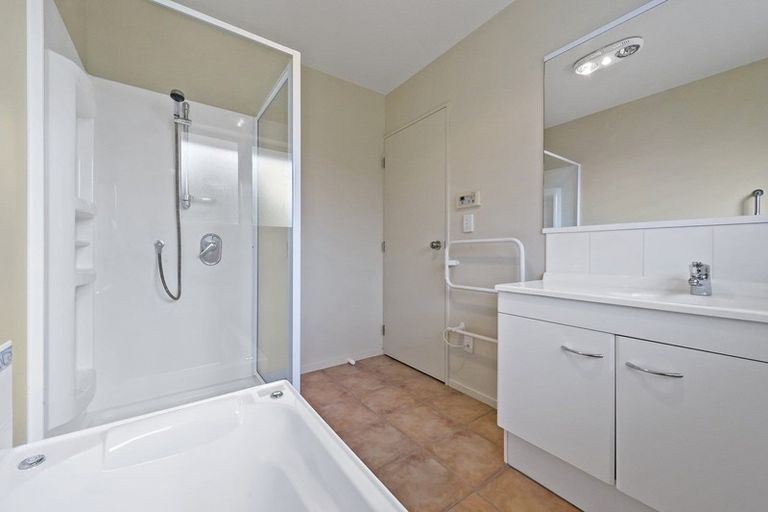 Photo of property in 4 Devon Crescent, Darfield, 7510