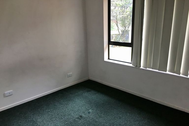 Photo of property in 1 Ardee Close, East Tamaki, Auckland, 2016