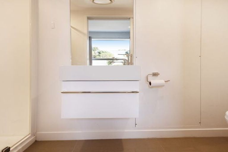Photo of property in 3/24 Princess Terrace, Newtown, Wellington, 6021