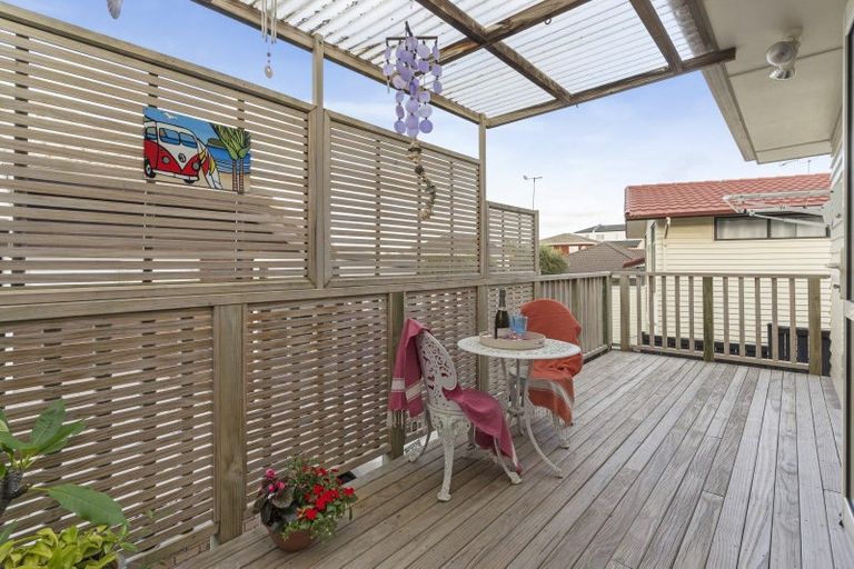 Photo of property in 30 Elliot Street, Howick, Auckland, 2014