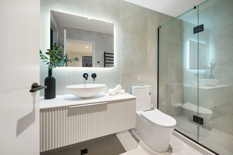 Photo of property in 201d Hurstmere Road, Takapuna, Auckland, 0622