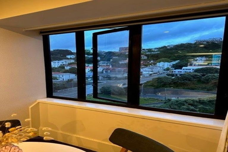 Photo of property in St Peters Apartments, 7e/192 Willis Street, Te Aro, Wellington, 6011