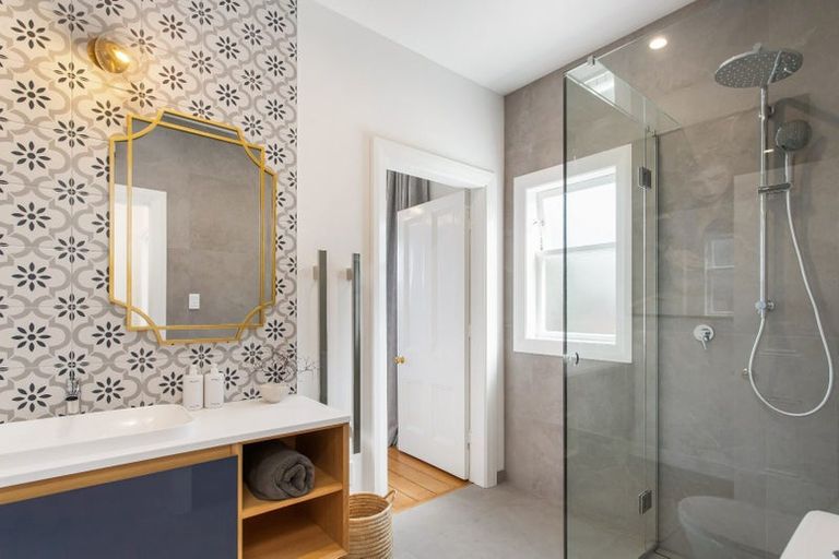 Photo of property in 54 Fendalton Road, Fendalton, Christchurch, 8014