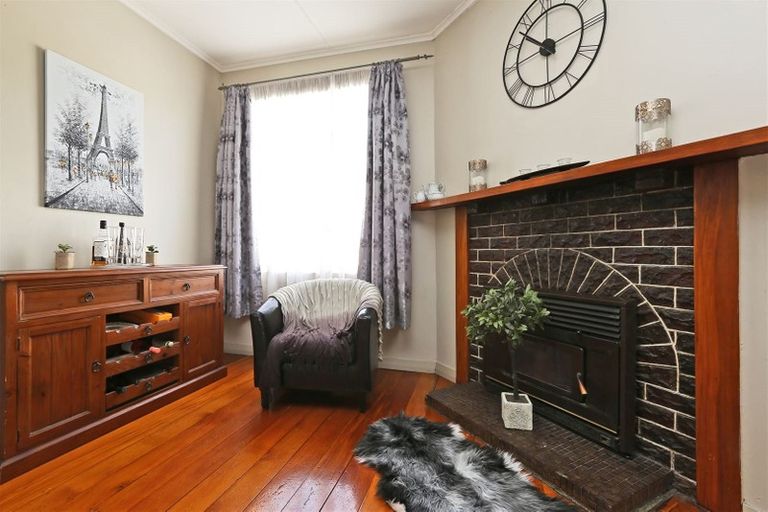 Photo of property in 1106 Karamu Road North, Mayfair, Hastings, 4122