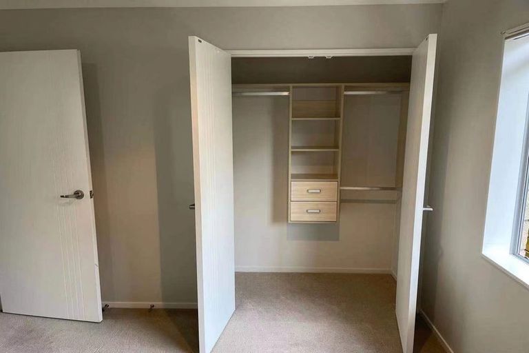 Photo of property in 18 Mural Place, Greenhithe, Auckland, 0632