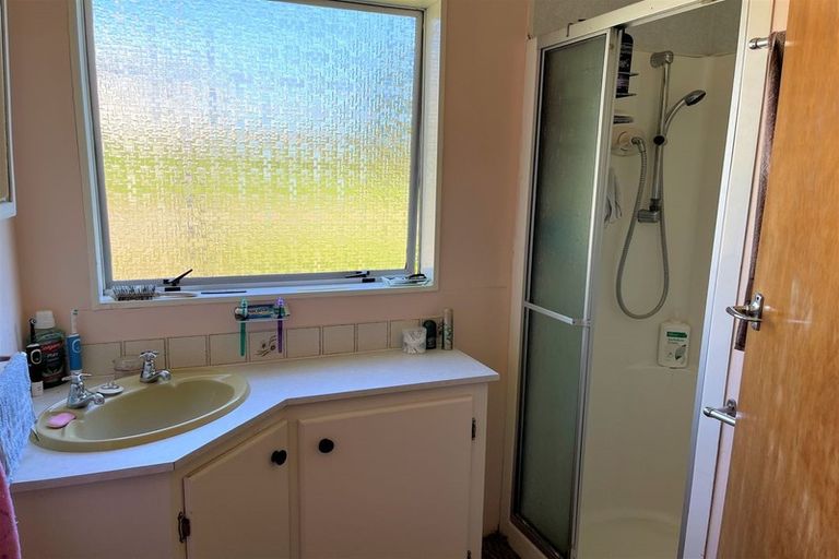 Photo of property in 11 Stuart Street, Owaka, 9535