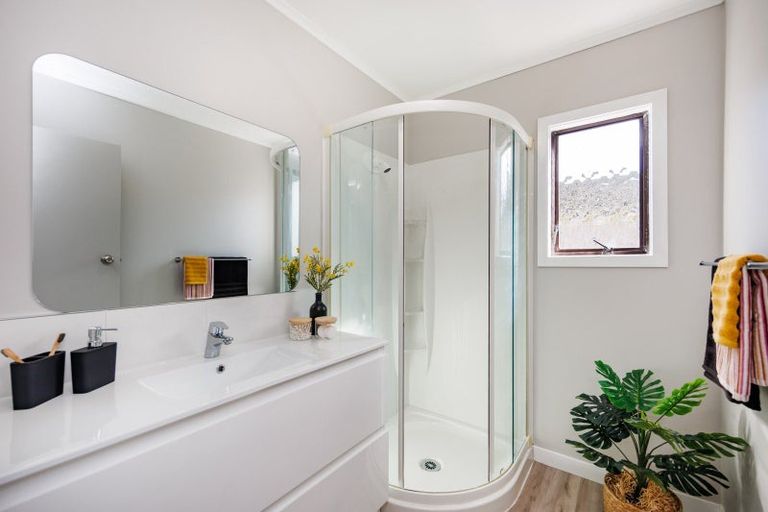 Photo of property in 24a Dorset Crescent, Hokowhitu, Palmerston North, 4410