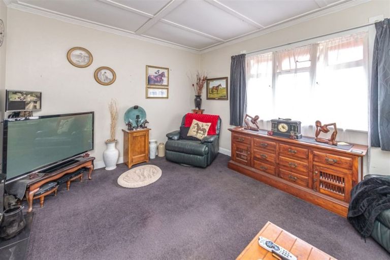 Photo of property in 2 Mcneil Street, Balclutha, 9230