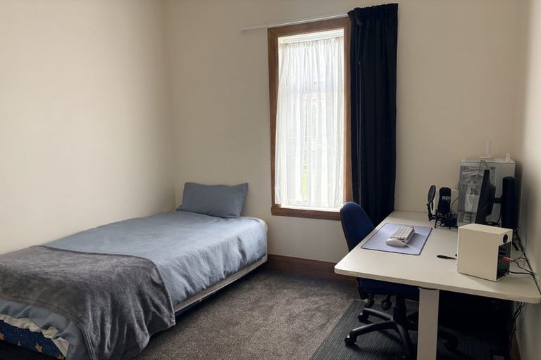 Photo of property in 24 Lyndhurst Street, Takaro, Palmerston North, 4412