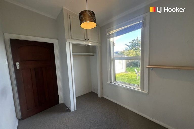 Photo of property in 61 Fitzroy Street, Caversham, Dunedin, 9012