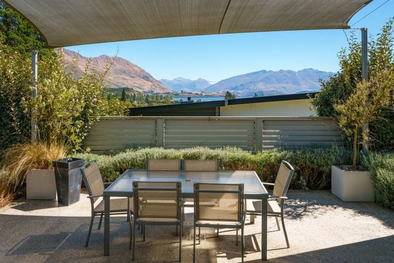 Photo of property in 3 Botting Place, Wanaka, 9305