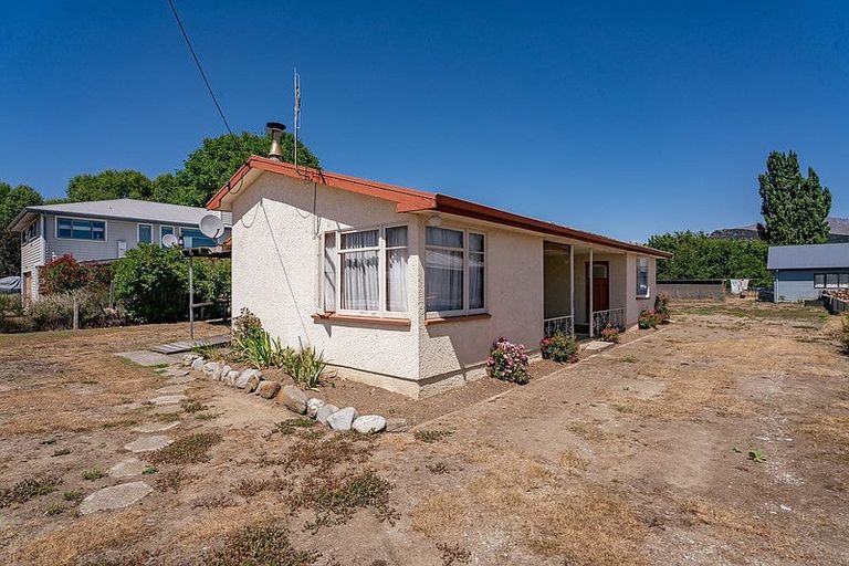 Photo of property in 18 Arklow Street, Albert Town, Wanaka, 9305