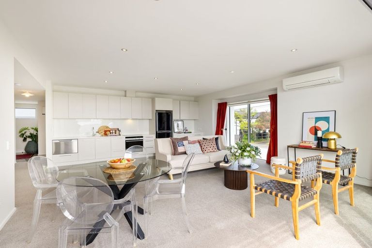 Photo of property in 26 Springfield Road, Saint Albans, Christchurch, 8014