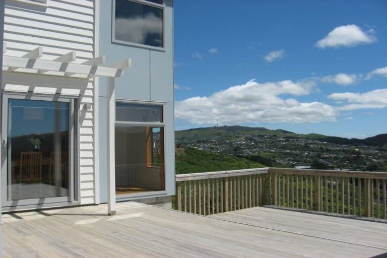 Photo of property in 217 Mark Avenue, Grenada Village, Wellington, 6037