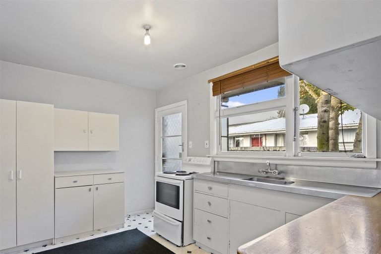 Photo of property in 2/12 Grove Road, Addington, Christchurch, 8024