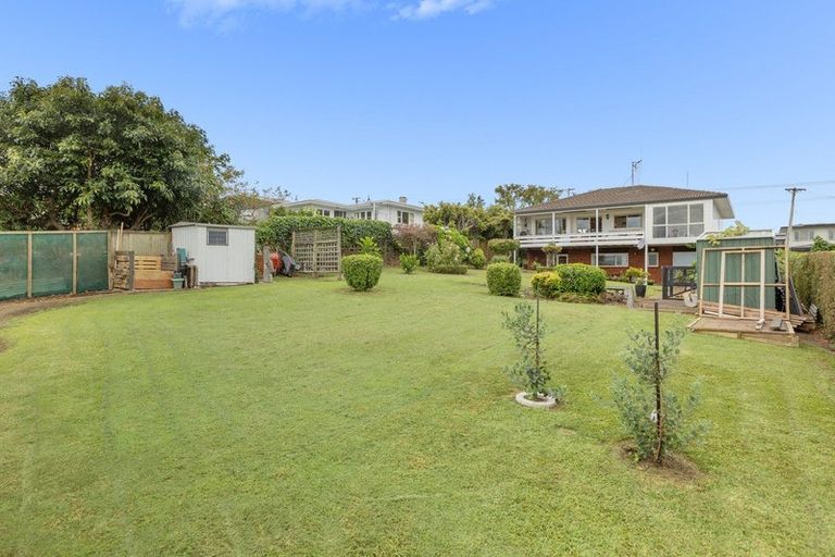 Photo of property in 27 Mcdonnell Street, Omokoroa, 3114