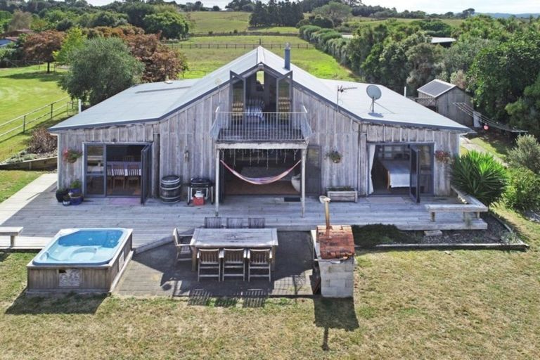 Photo of property in 37 Greenock Drive, Manukau Heads, Waiuku, 2684