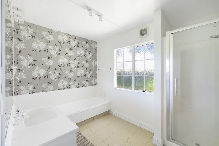 Photo of property in 1/674l Ranginui Road, Welcome Bay, Tauranga, 3175