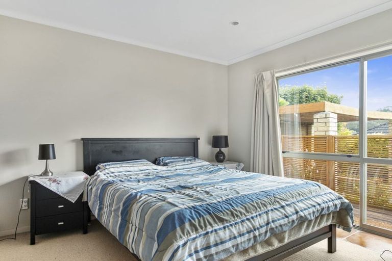 Photo of property in 22 Toledo Avenue, Henderson, Auckland, 0612