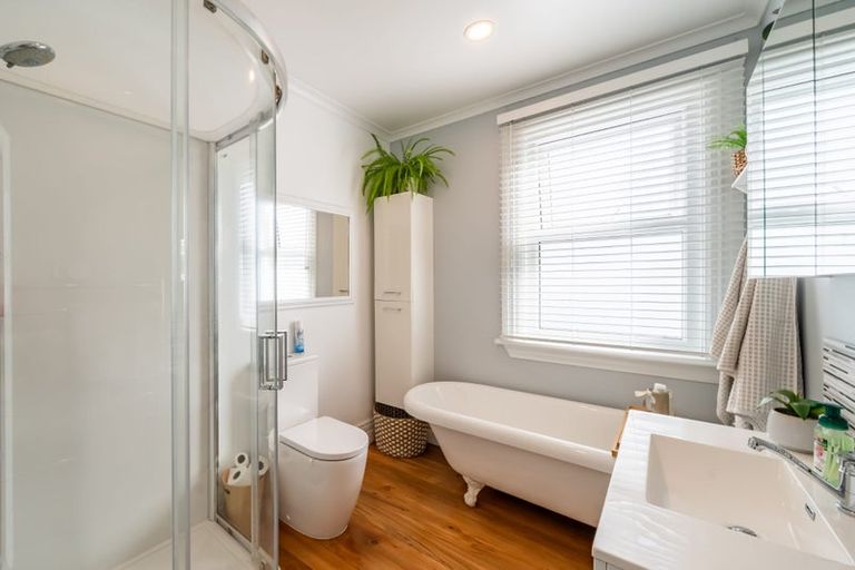 Photo of property in 77 Richmond Street, Petone, Lower Hutt, 5012