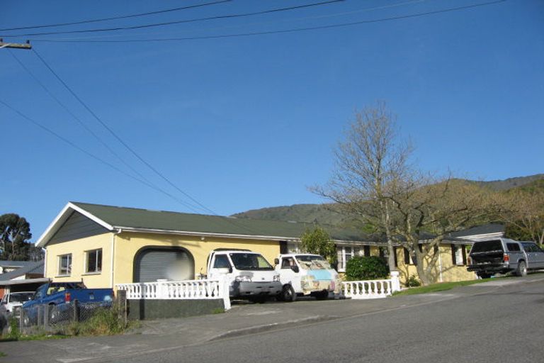 Photo of property in 8 Leicester Street, Picton, 7220