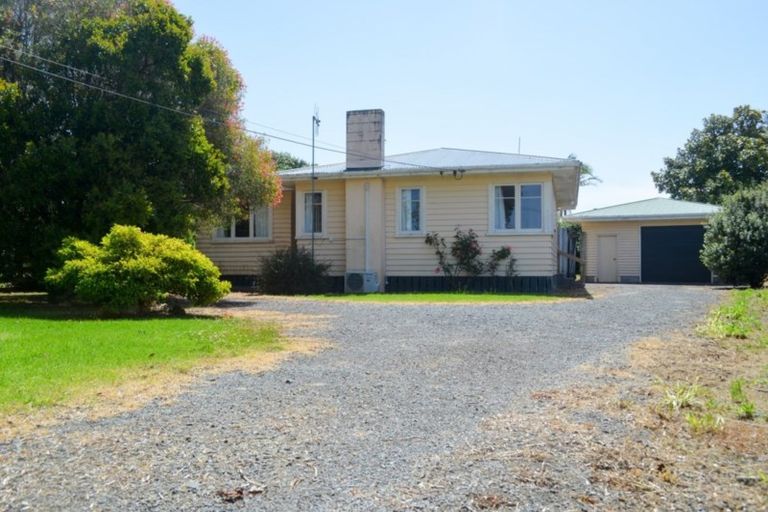 Photo of property in 15 Ferry Road, Waipu, 0510