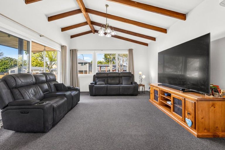 Photo of property in 66 Oakfield Crescent, Pukete, Hamilton, 3200