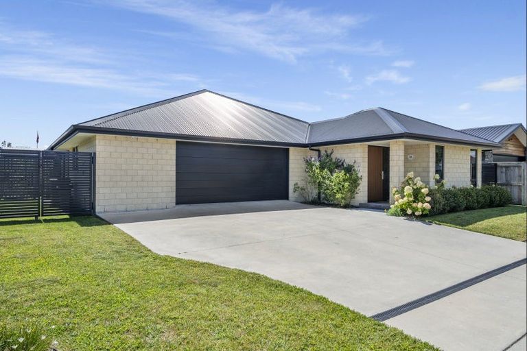 Photo of property in 6 Karearea Drive, Coastlands, Whakatane, 3120