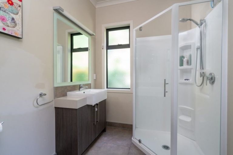 Photo of property in 174 Mapara Road, Acacia Bay, Taupo, 3385