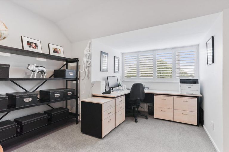 Photo of property in 1/253 Memorial Avenue, Burnside, Christchurch, 8053