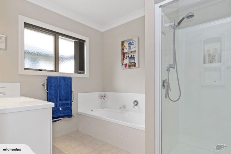 Photo of property in 22 Amy Place, Pyes Pa, Tauranga, 3112