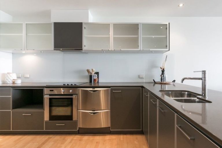 Photo of property in 403/7 Humber Street, Pandora, Napier, 4110