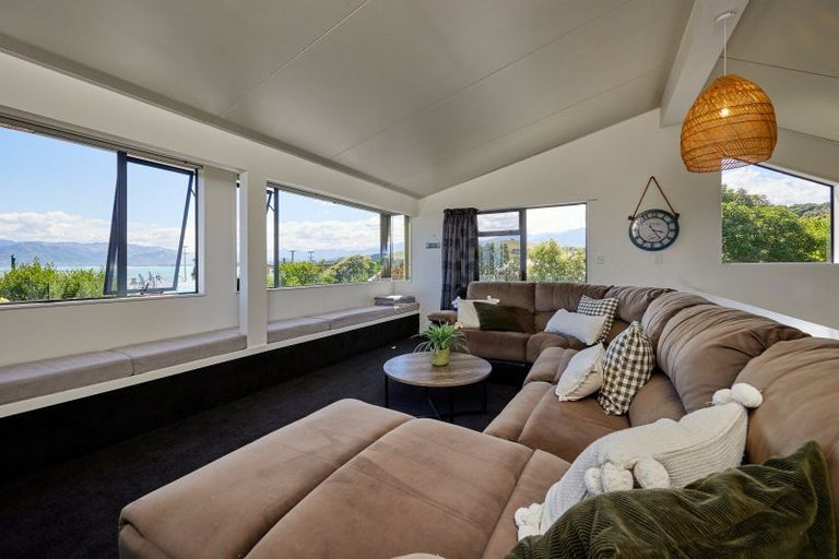 Photo of property in 17 Kotare Place, South Bay, Kaikoura, 7300