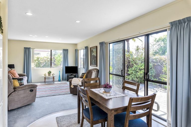 Photo of property in 2 Heihei Place, Paraparaumu, 5032