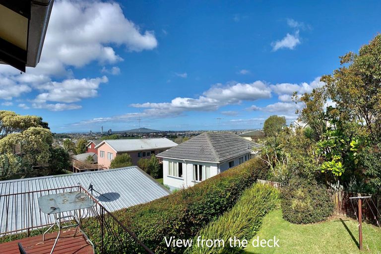 Photo of property in 1/66 Ocean View Road, Northcote, Auckland, 0627