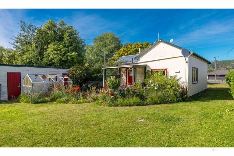 Photo of property in 38 Mill Road, Waimate, 7924