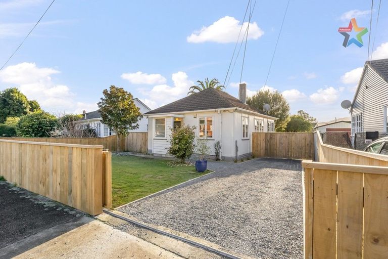 Photo of property in 133 Waddington Drive, Naenae, Lower Hutt, 5011