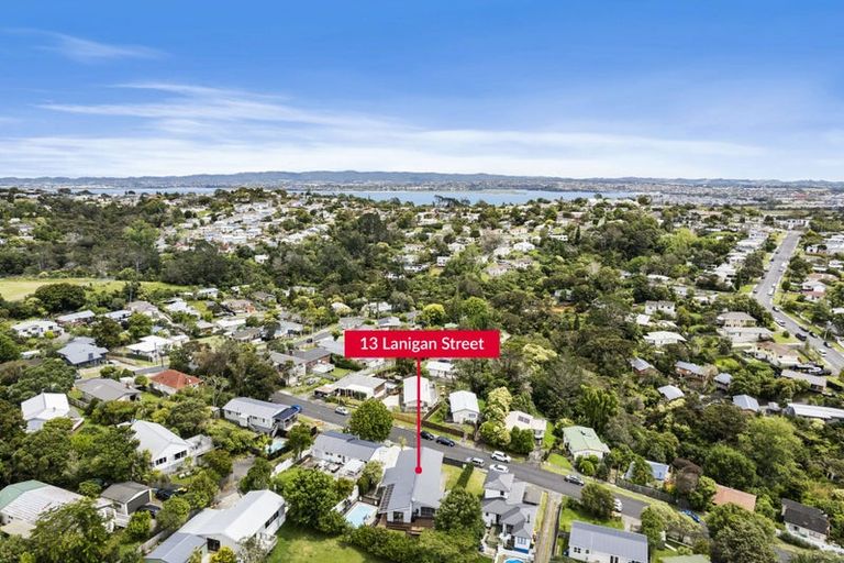 Photo of property in 13 Lanigan Street, Birkdale, Auckland, 0626