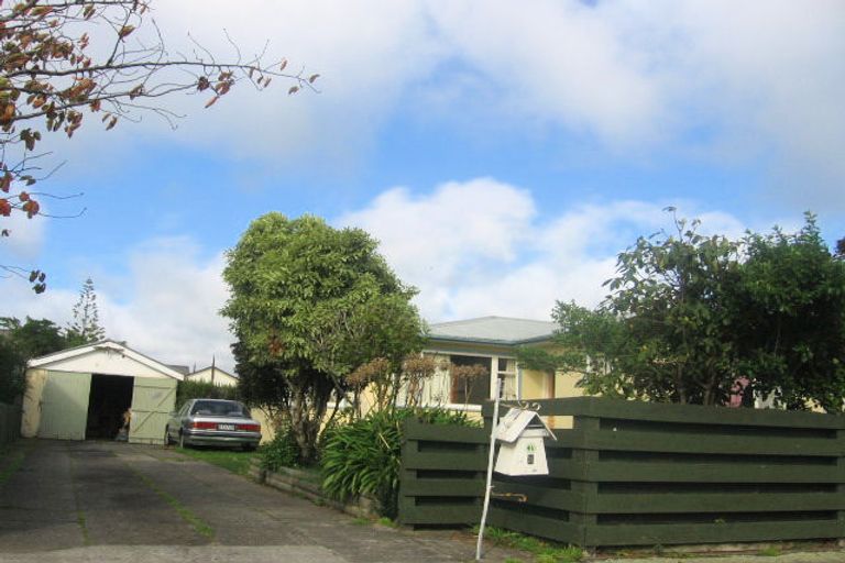 Photo of property in 2 Glasgow Street, Takaro, Palmerston North, 4412