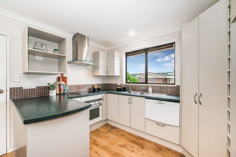 Photo of property in 100 Hillcrest Road, Raumati Beach, Paraparaumu, 5032